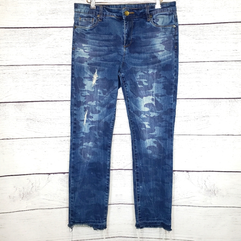 Kut from the kloth camo denim with released hem